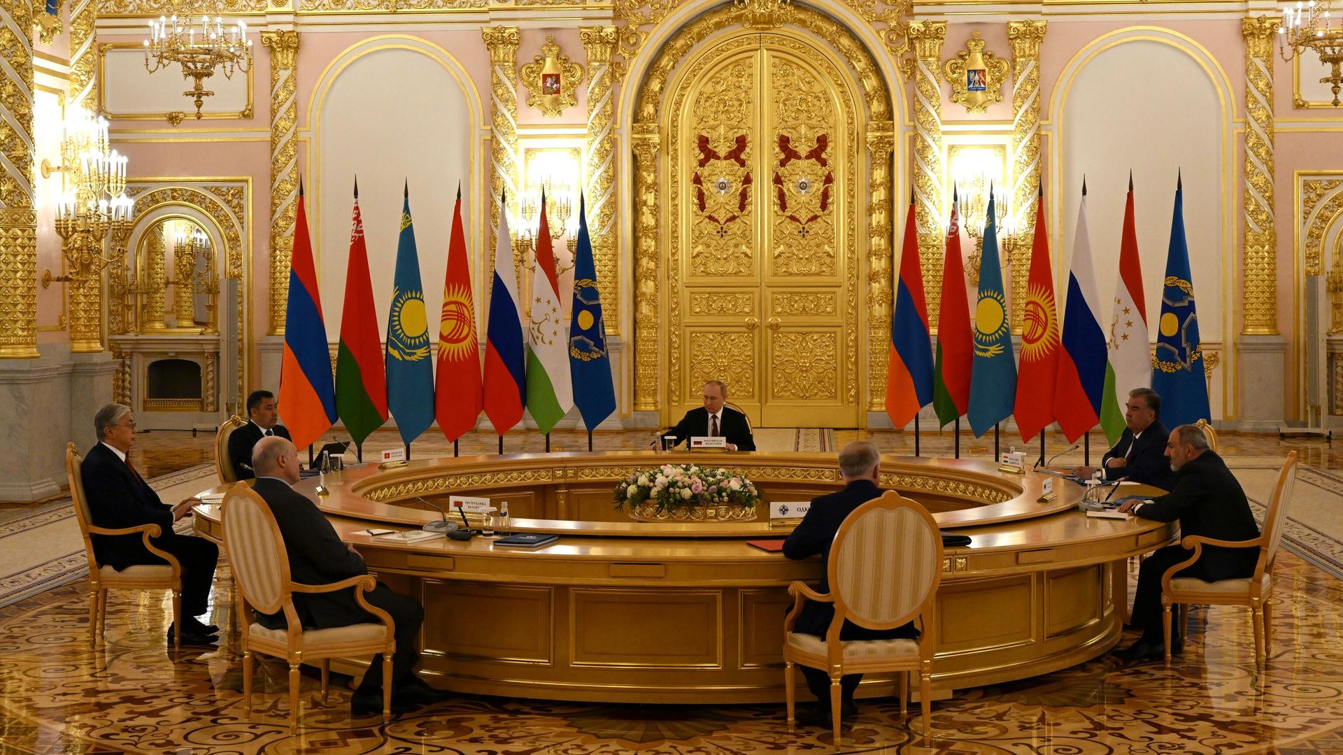 Президент РФ Владимир Путин на встрече лидеров государств - членов ОДКБ Президент РФ Владимир Путин на встрече лидеров государств - членов ОДКБ - РИА Новости, 1920, 20.05.2022