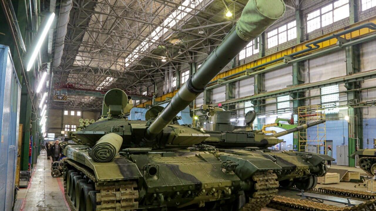 Отправка танков Т-90М Прорыв с Уралвагонзавода Отправка танков Т-90М Прорыв с Уралвагонзавода - РИА Новости, 1920, 26.01.2024