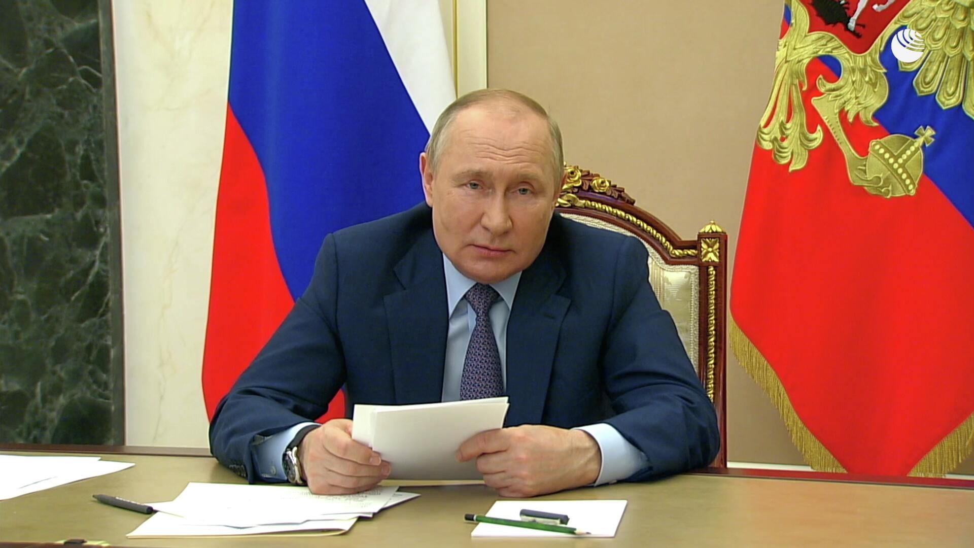 Путин: Такое экономическое аутодафе – это внутреннее дело европейских стран Путин: Такое экономическое аутодафе – это внутреннее дело европейских стран - РИА Новости, 1920, 17.05.2022