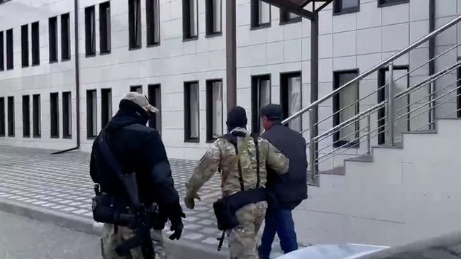 Задержаны двое членов банды Басаева и Хаттаба. Видео ФСБ России Задержаны двое членов банды Басаева и Хаттаба. Видео ФСБ России