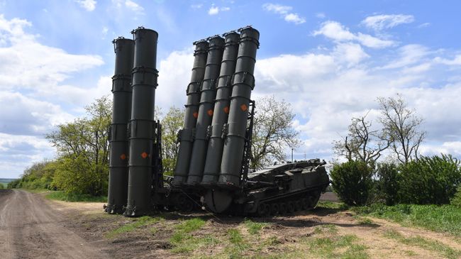 Работа зенитно-ракетной системы ПВО С-300В4