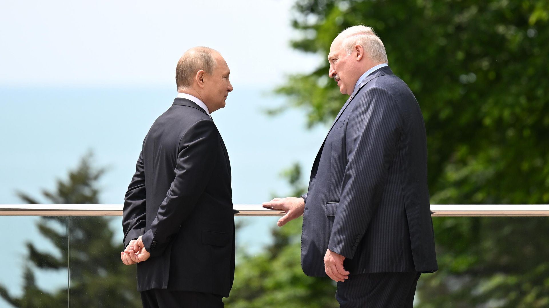 Президент РФ Владимир Путин и президент Белоруссии Александр Лукашенко во время встречи Президент РФ Владимир Путин и президент Белоруссии Александр Лукашенко во время встречи - РИА Новости, 1920, 23.06.2022