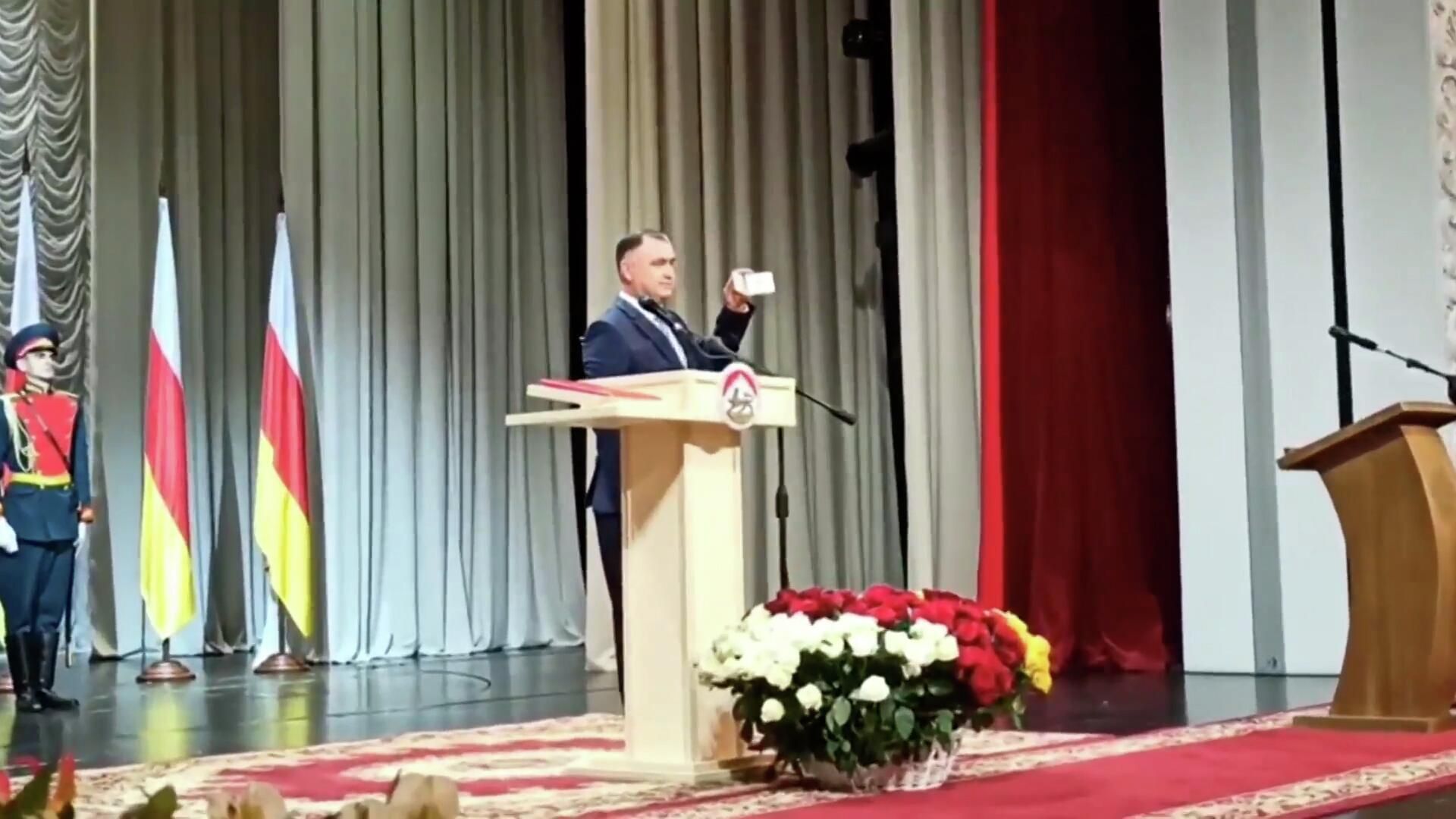 Церемония инаугурации президента Южной Осетии Алана Гаглоева  - РИА Новости, 1920, 24.05.2022