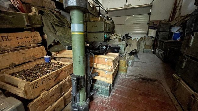 Трофейный израильско-сингапурский гранатомет Матадор на вооружении армии ДНР Трофейный израильско-сингапурский гранатомет Матадор на вооружении армии ДНР
