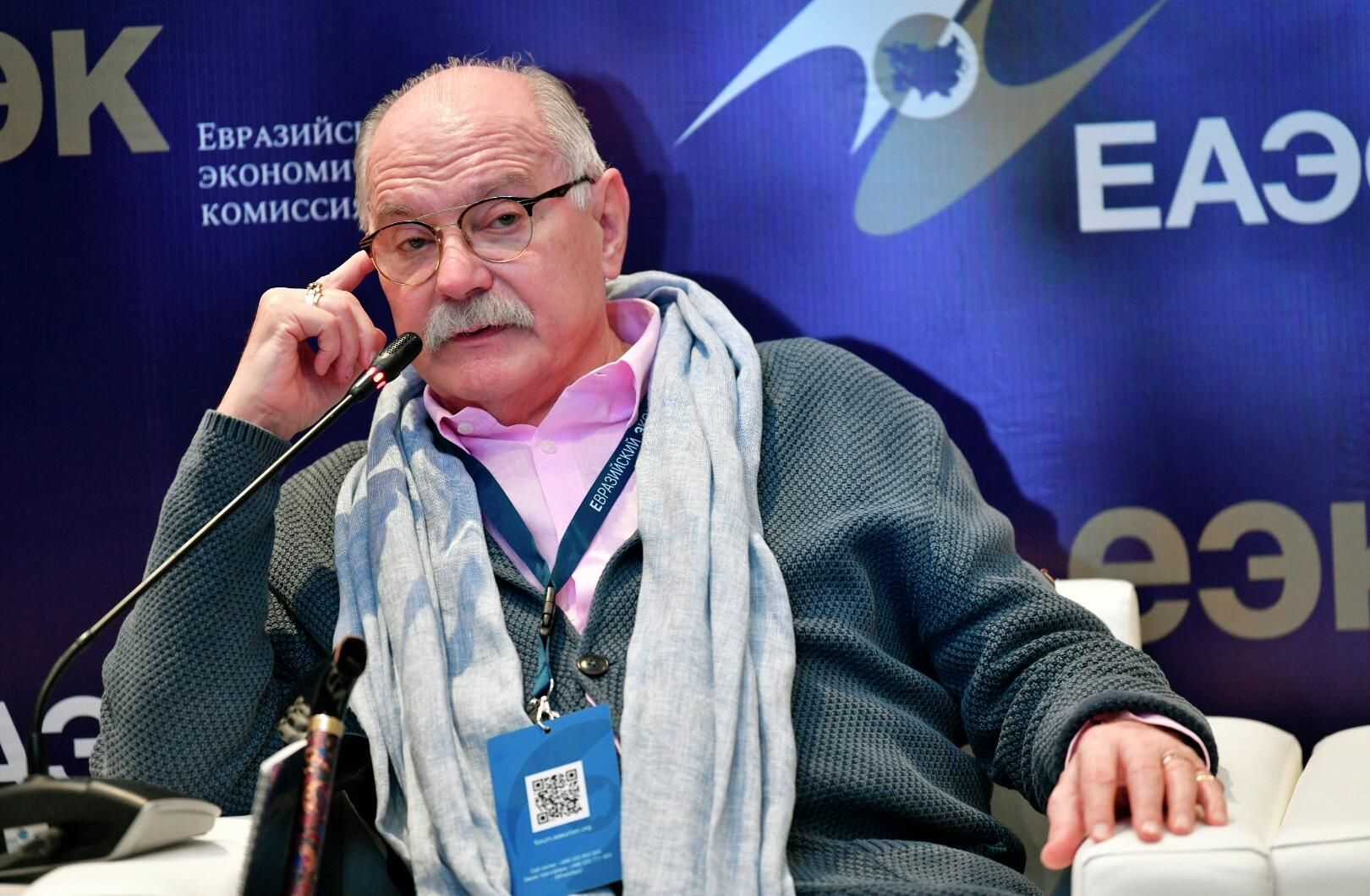 Режиссер, продюсер Никита Михалков на Евразийском экономическом форуме в Бишкеке Режиссер, продюсер Никита Михалков на Евразийском экономическом форуме в Бишкеке - РИА Новости, 1920, 21.01.2026