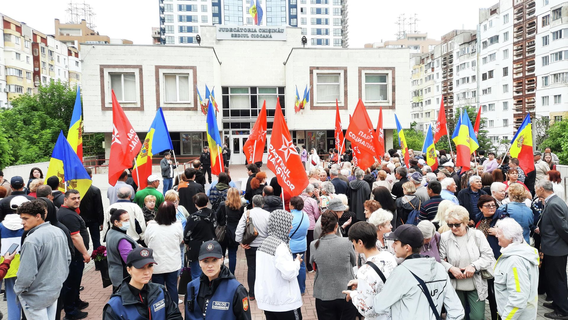Участники митинга в поддержку экс-президента Молдавии Игоря Додона Участники митинга в поддержку экс-президента Молдавии Игоря Додона - РИА Новости, 1920, 27.05.2022
