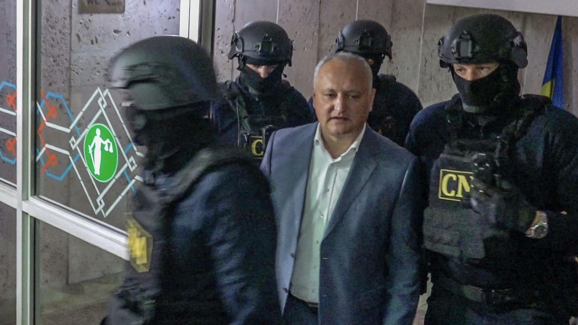 Экс-президент Молдавии Игорь Додон в здании районного суда Кишинева Экс-президент Молдавии Игорь Додон в здании районного суда Кишинева - РИА Новости, 1920, 27.05.2022