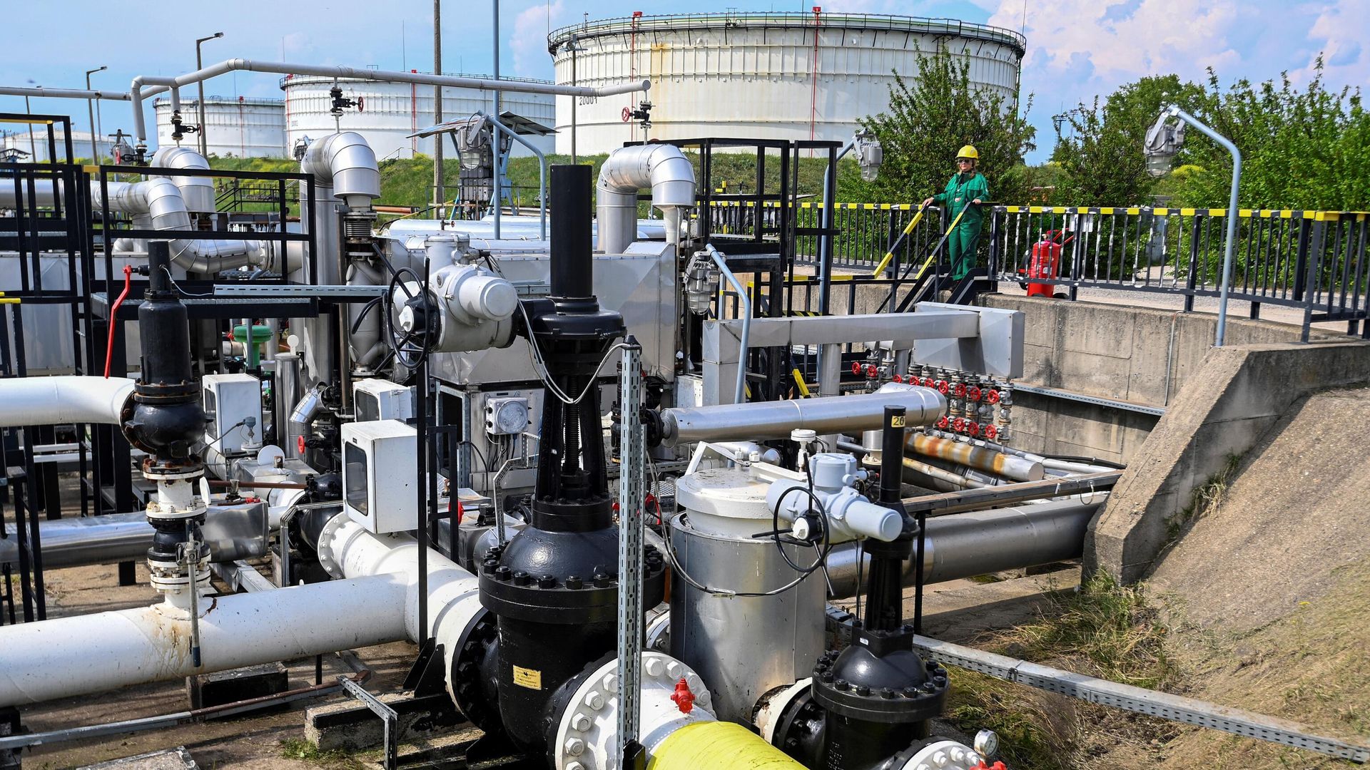 Станция нефтепровода Дружба в Венгрии Станция нефтепровода Дружба в Венгрии - РИА Новости, 1920, 09.08.2022