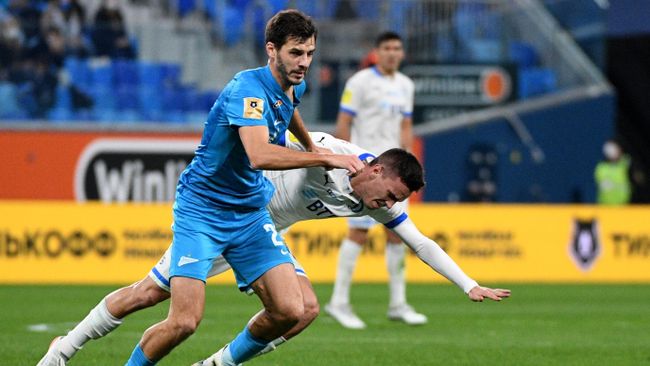 Игрок ФК Зенит Александр Ерохин