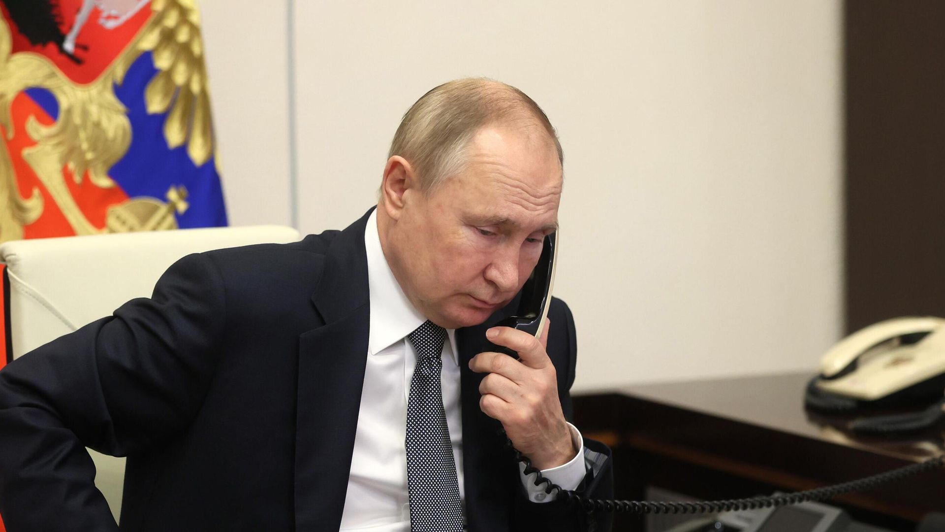 Владимир Путин разговаривает по телефону с Александром Лукашенко - РИА Новости, 1920, 22.07.2022