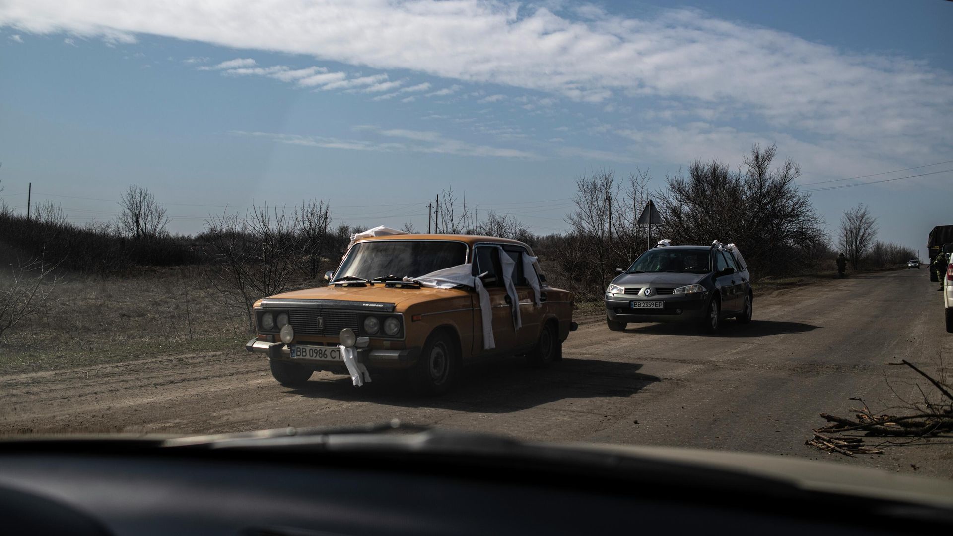 Автомобили на дороге в окрестностях Рубежного Автомобили на дороге в окрестностях Рубежного - РИА Новости, 1920, 03.09.2026