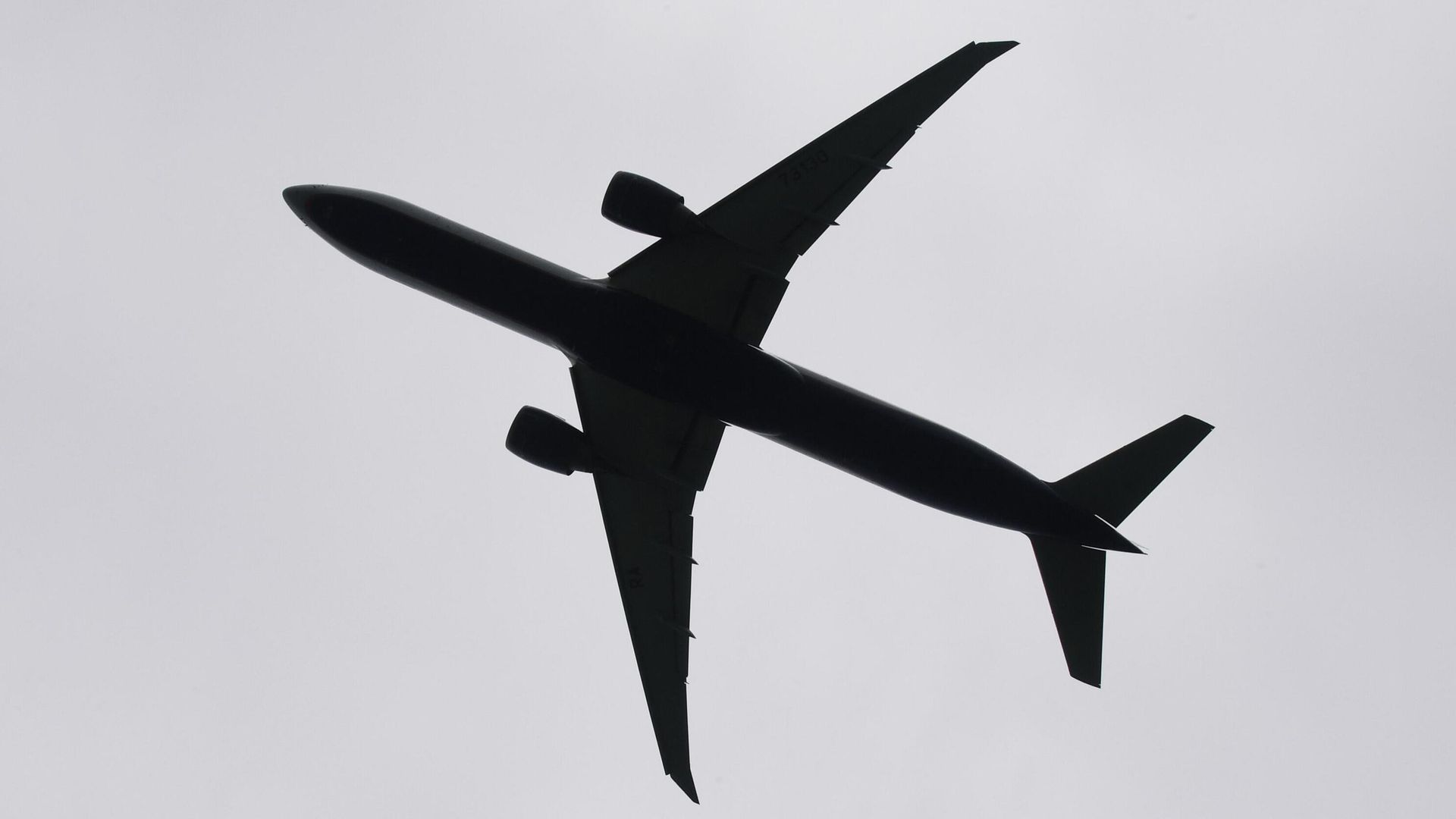 Самолет Boeing 777-300 Самолет Boeing 777-300 - РИА Новости, 1920, 26.08.2025