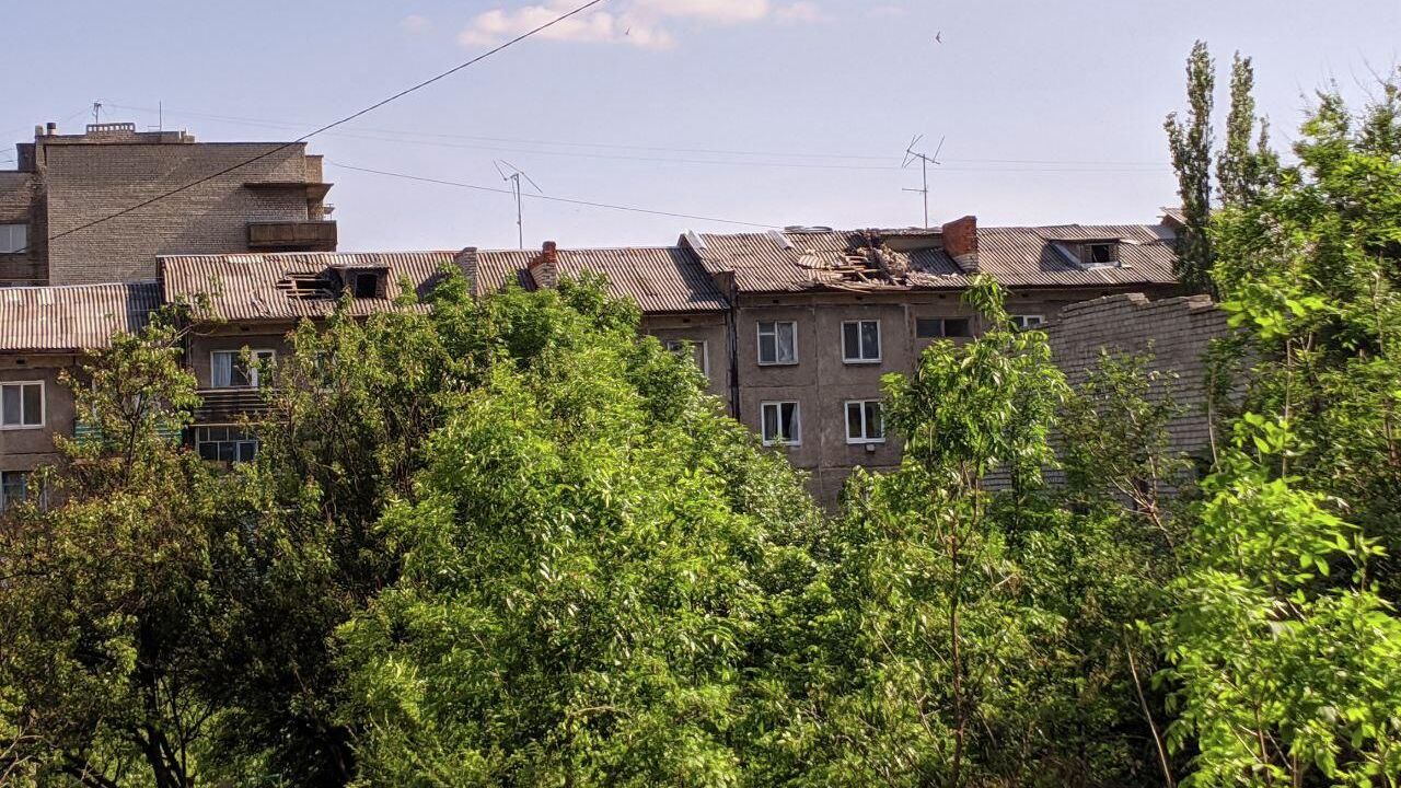 Последствия обстрела города Стаханов со стороны ВСУ - РИА Новости, 1920, 15.06.2022