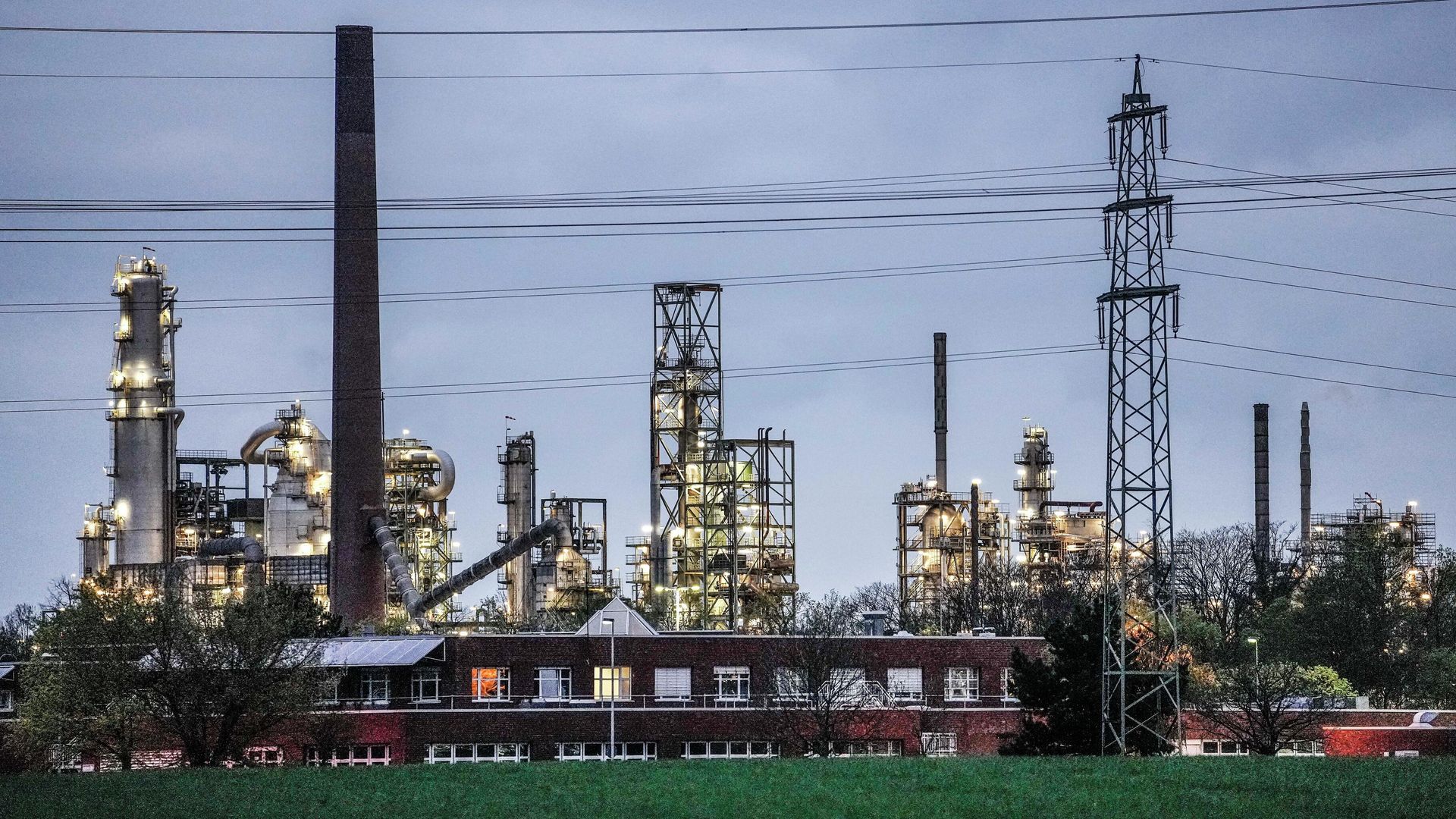 Промышленное предприятие Shell в Весселинге, Германия Промышленное предприятие Shell в Весселинге, Германия - РИА Новости, 1920, 09.09.2022