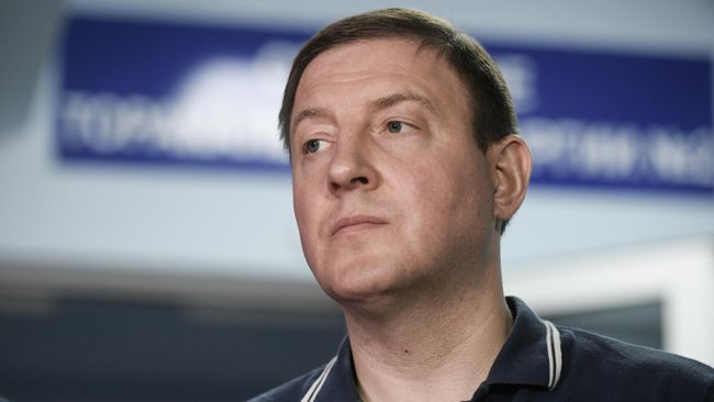 Секретарь генерального совета партии Единая Россия Андрей Турчак  в Донецке