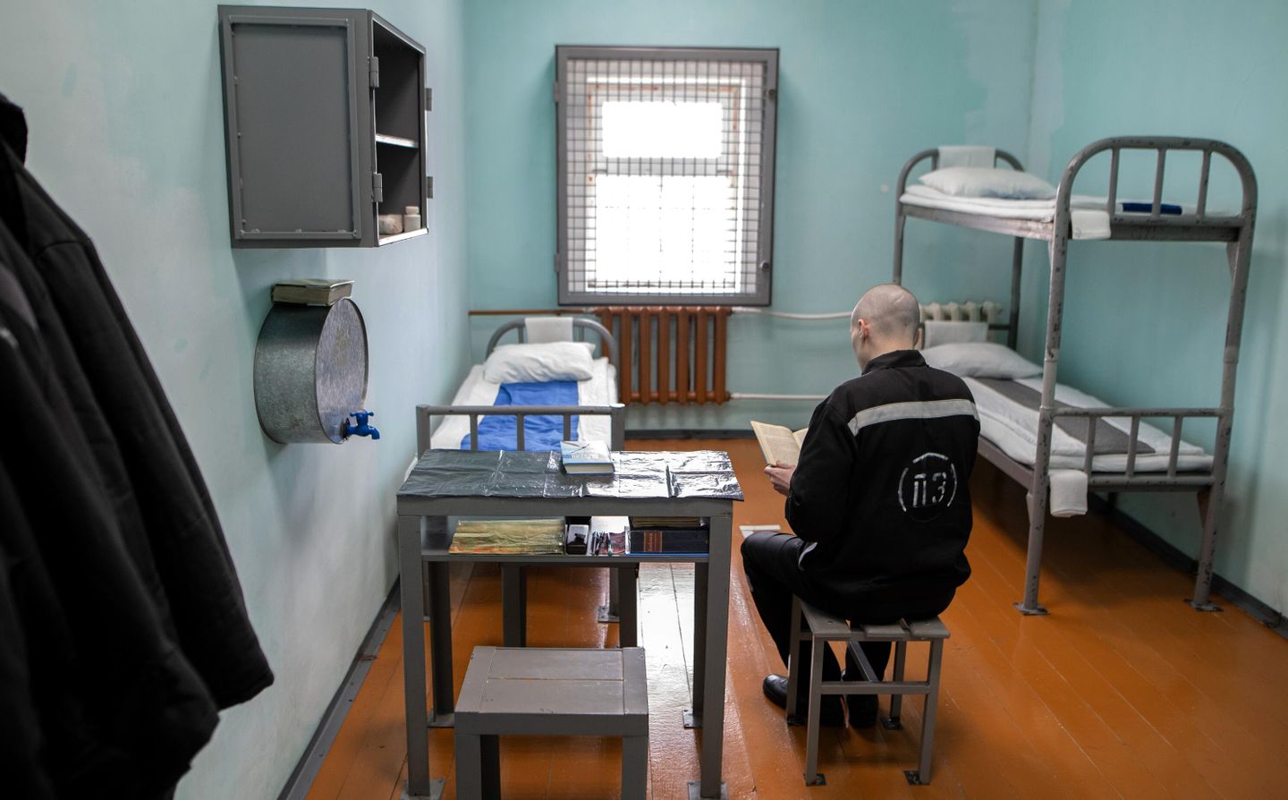Осужденный в исправительной колонии Осужденный в исправительной колонии