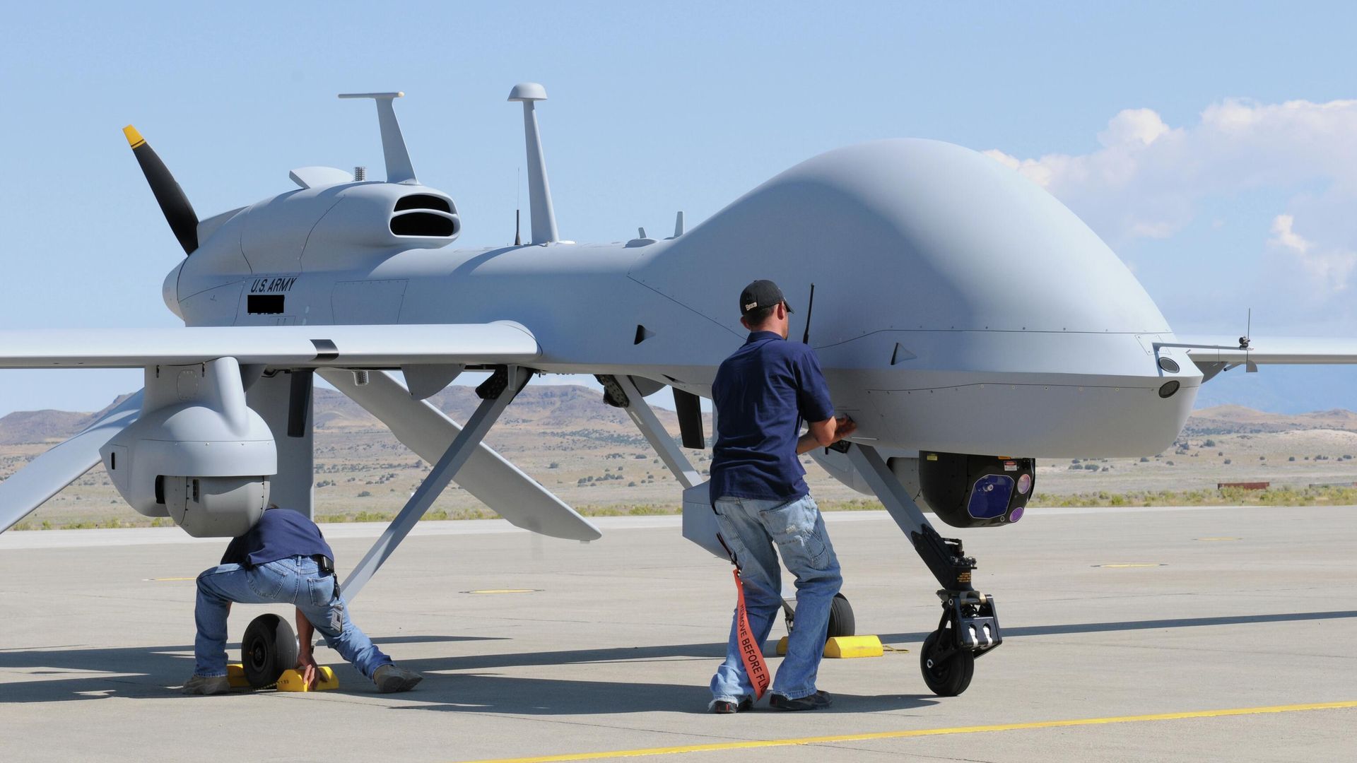 Американский разведывательно-ударный беспилотный летательный аппарат MQ-1C Gray Eagle Американский разведывательно-ударный беспилотный летательный аппарат MQ-1C Gray Eagle - РИА Новости, 1920, 15.11.2022