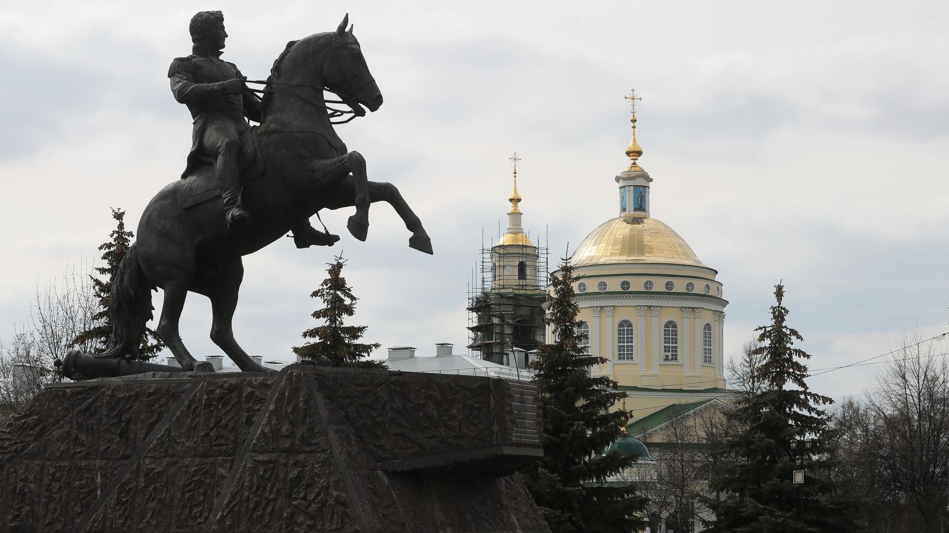 Памятник генералу Алексею Ермолову в одноименном сквере в городе Орел Памятник генералу Алексею Ермолову в одноименном сквере в городе Орел - РИА Новости, 1920, 14.11.2022