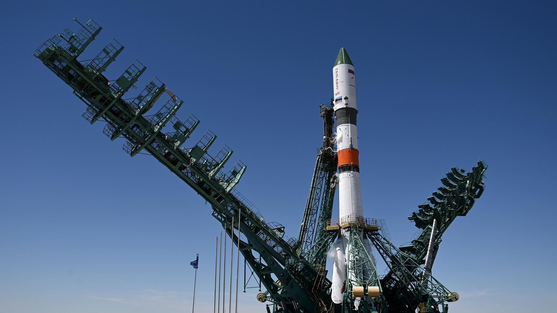 Подготовка к запуску ракеты-носителя Союз-2.1а Подготовка к запуску ракеты-носителя Союз-2.1а - РИА Новости, 1920, 15.06.2022