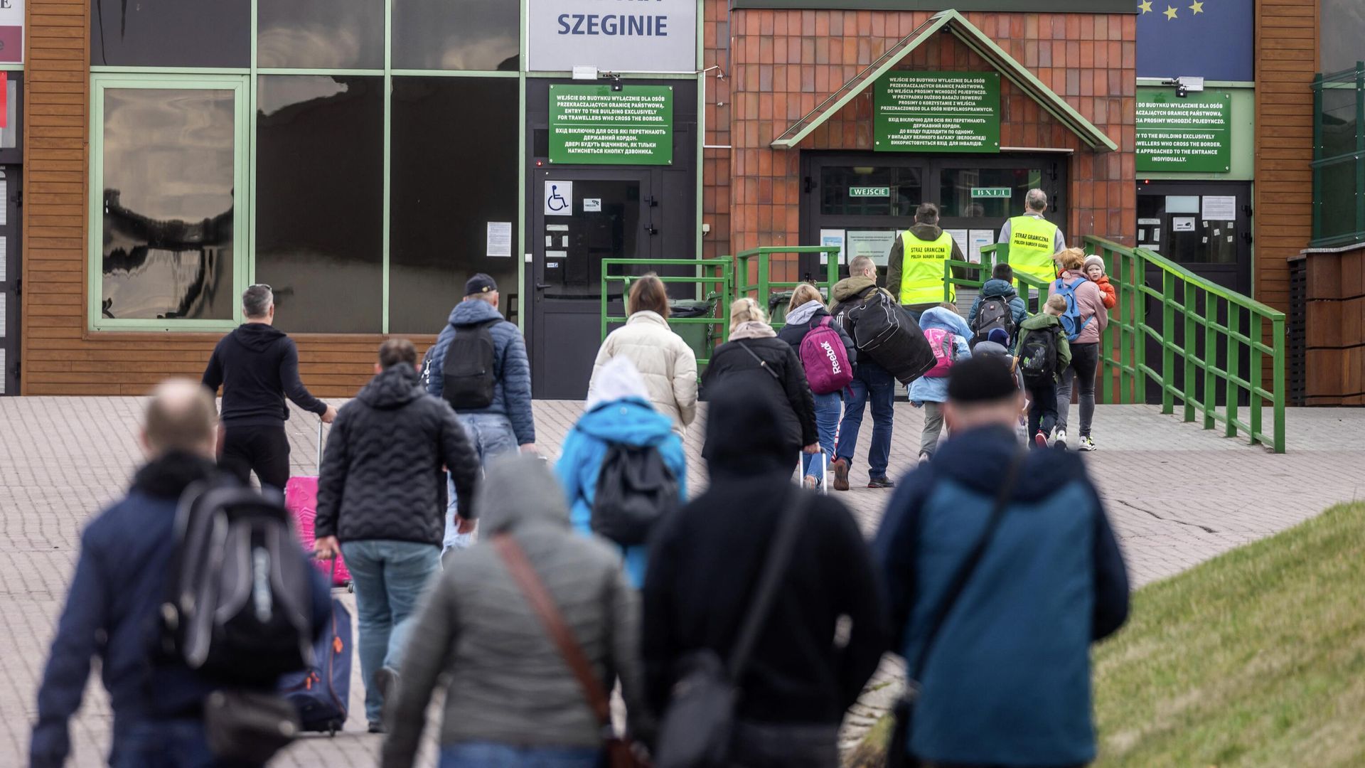 Беженцы на границе Украины и Польши в пункте пропуска Медыка Беженцы на границе Украины и Польши в пункте пропуска Медыка - РИА Новости, 1920, 05.06.2022
