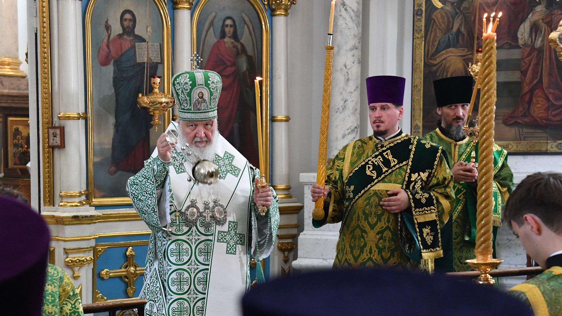 Патриарх Московский и всея Руси Кирилл во время богослужения в Свято-Духовом кафедральном соборе в Минске Патриарх Московский и всея Руси Кирилл во время богослужения в Свято-Духовом кафедральном соборе в Минске - РИА Новости, 1920, 04.06.2022