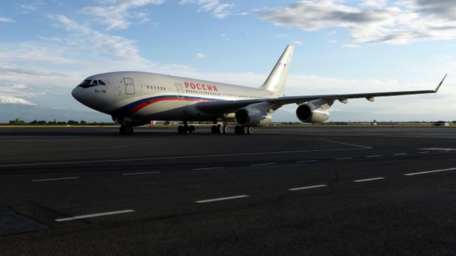 Самолет Ил-96 специального летного отряда Россия