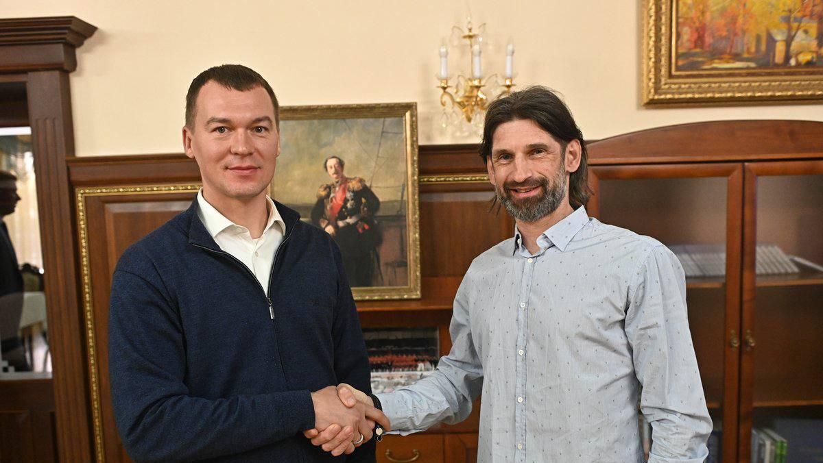 Роман Шаронов (справа) Роман Шаронов (справа) - РИА Новости, 1920, 06.06.2022