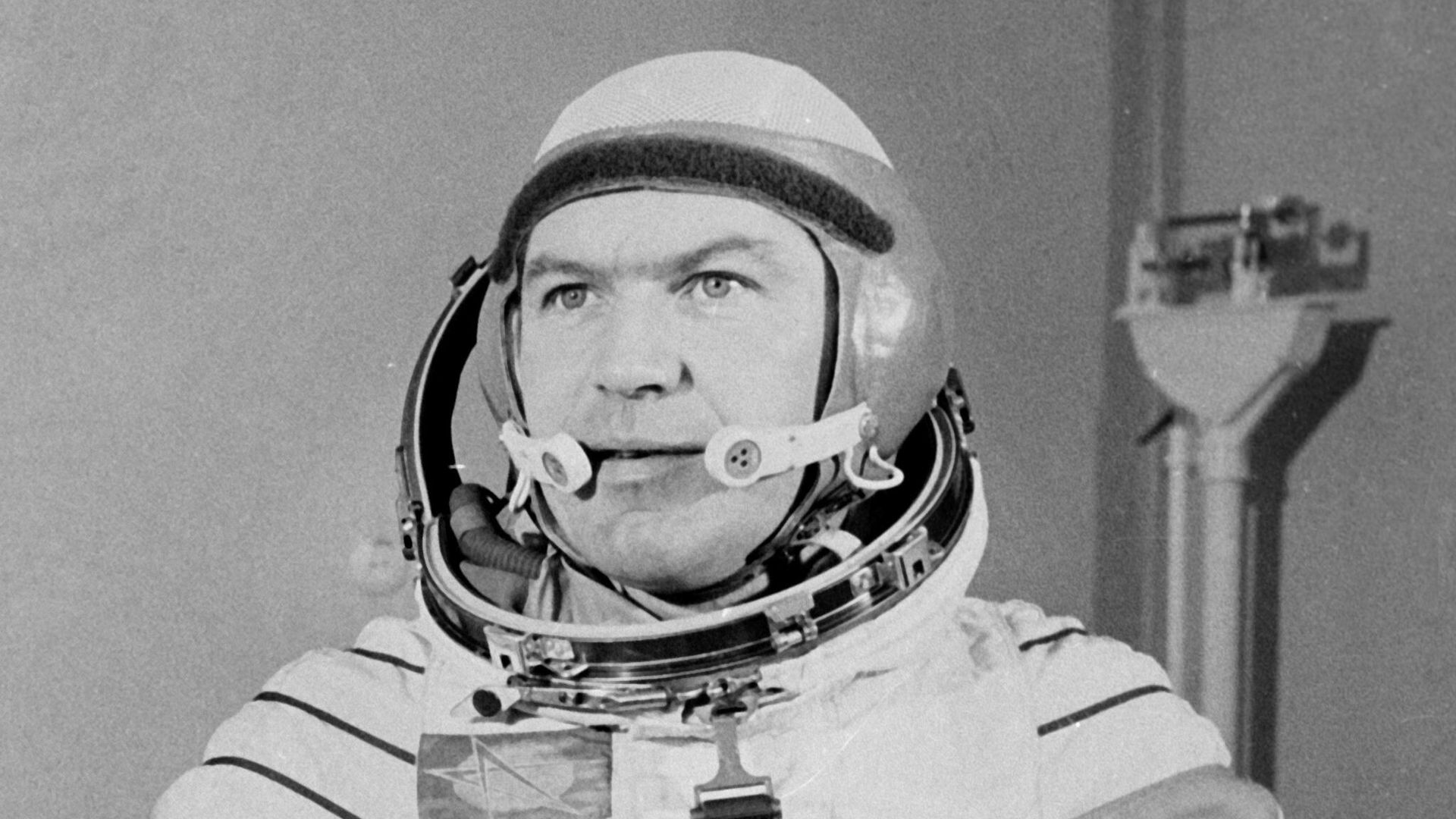 Летчик-космонавт СССР, дважды Герой Советского Союза Валерий Рюмин - РИА Новости, 1920, 06.06.2022