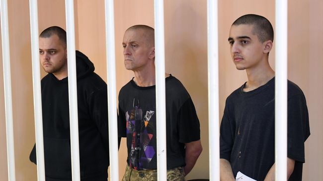 Граждане Великобритании Эйден Эслин, Шон Пиннер и подданный Королевства Марокко Саадун Брагим