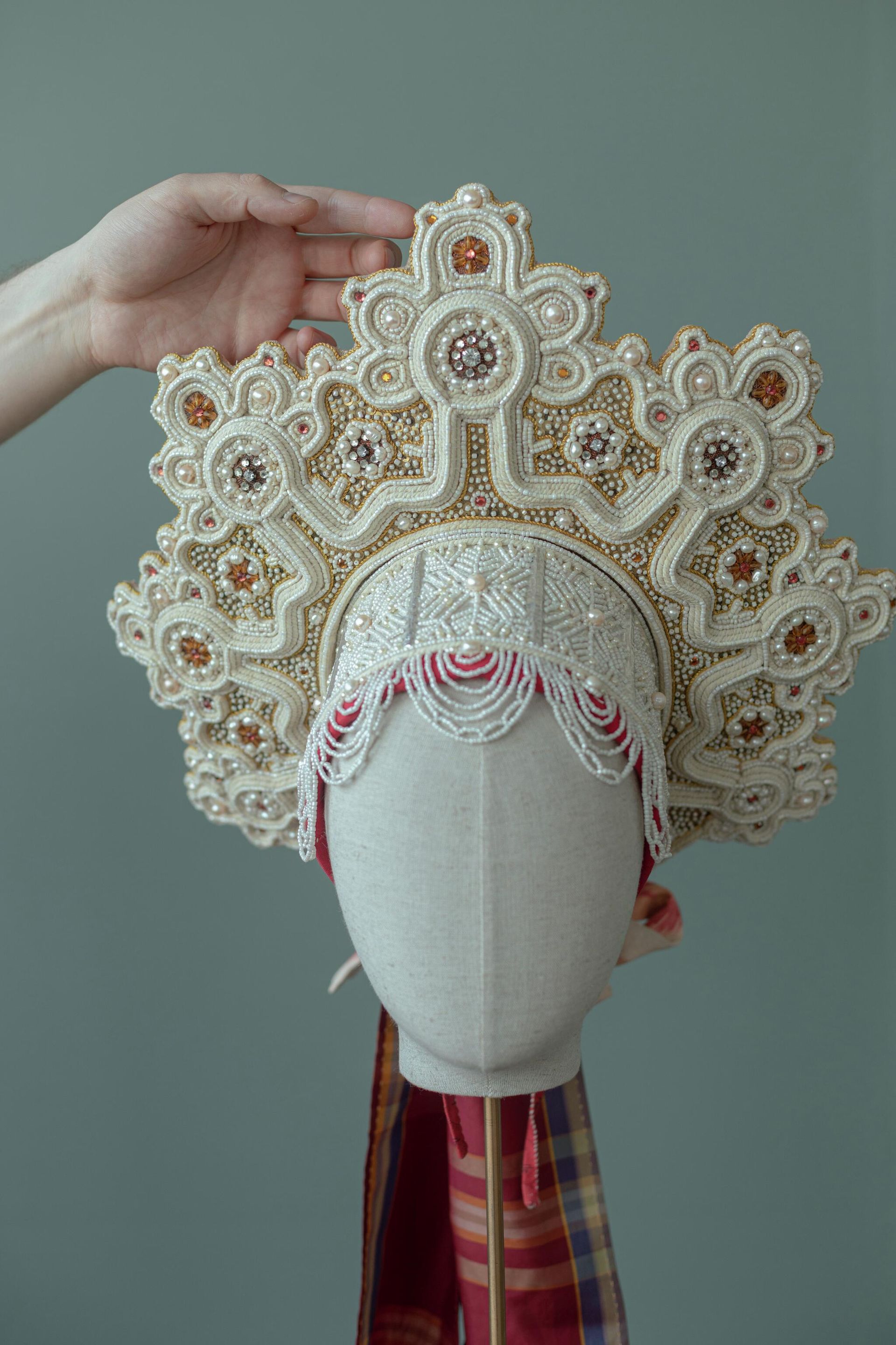Женский кокошник Женский кокошник - РИА Новости, 1920, 09.06.2022