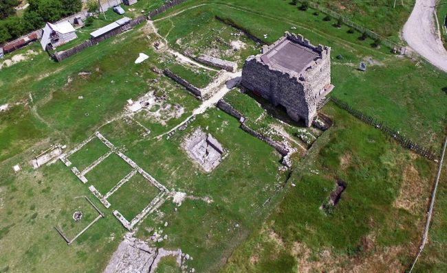 Общий вид на историко-археологический заповедник  Неаполь Скифский сверху