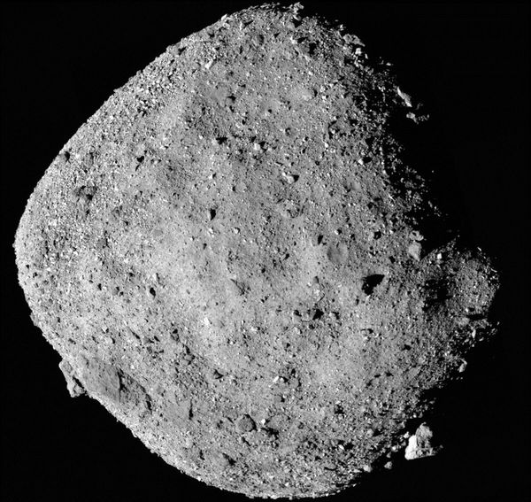 Фото астероида Бенну, сделанное 2 декабря 2018-го аппаратом НАСА OSIRIS-REx с расстояния 24 километра