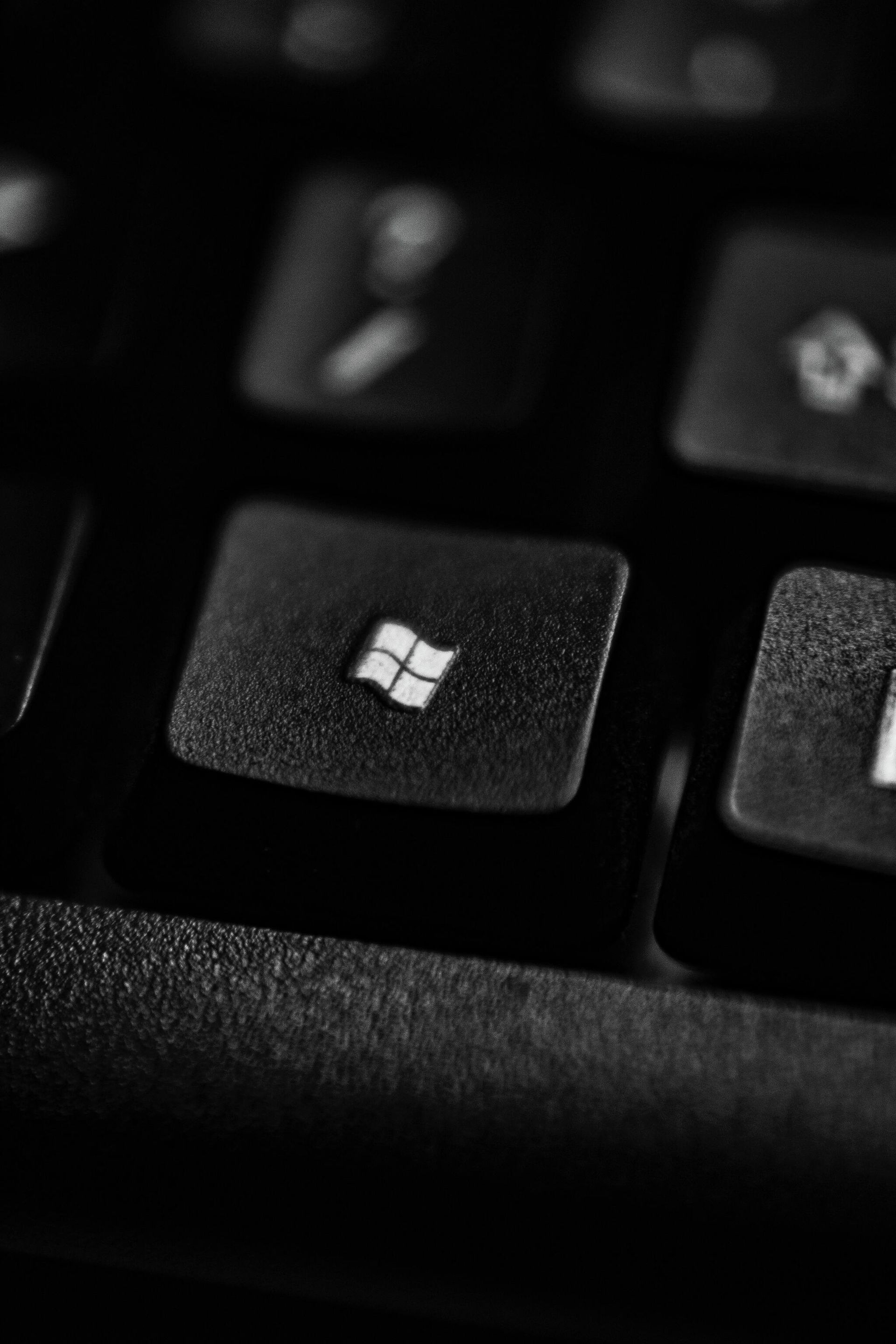 Кнопка со значком Windows на клавиатуре компьютера Кнопка со значком Windows на клавиатуре компьютера - РИА Новости, 1920, 12.06.2022