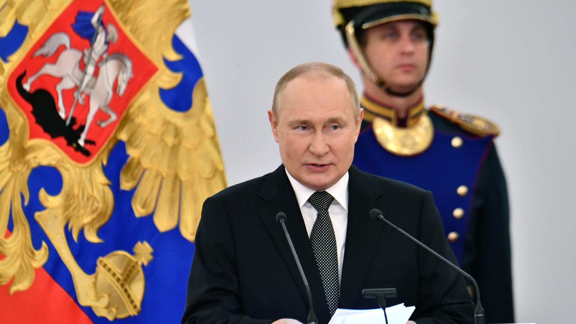Президент России Владимир Путин вручил Государственные премии и золотые медали Героя Труда - РИА Новости, 1920, 12.06.2022