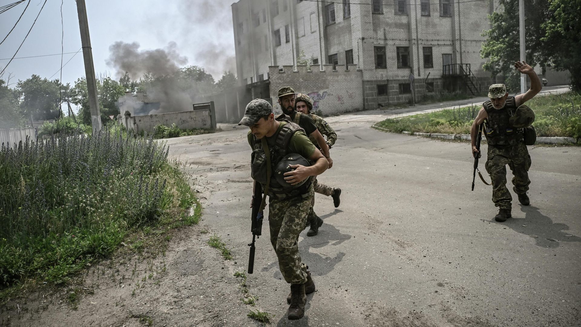 Украинские военные в Лисичанске Украинские военные в Лисичанске - РИА Новости, 1920, 01.07.2022
