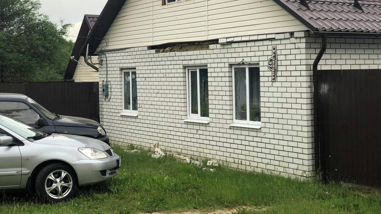 Последствия обстрела в Брянской области со стороны украинских войск - РИА Новости, 1920, 19.07.2022