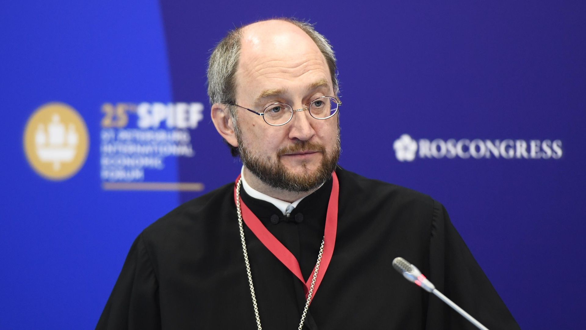 Протоиерей, председатель правления фонда Круг добра Александр Ткаченко на сессии Нередкий разговор о редких заболеваниях: перспективы лекарственной терапии в рамках XXV ПМЭФ - 2022 Протоиерей, председатель правления фонда Круг добра Александр Ткаченко на сессии Нередкий разговор о редких заболеваниях: перспективы лекарственной терапии в рамках XXV ПМЭФ - 2022 - РИА Новости, 1920, 15.06.2022