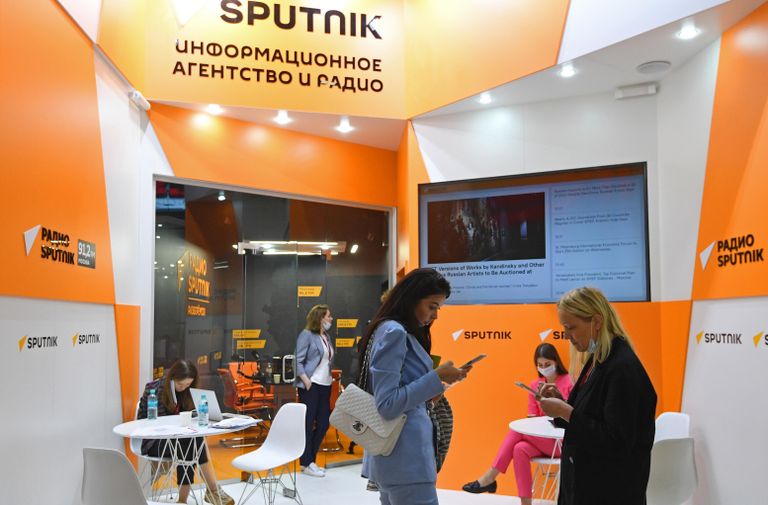 Стенд студии радио Sputnik на Петербургском международном экономическом форуме - 2022 Стенд студии радио Sputnik на Петербургском международном экономическом форуме - 2022