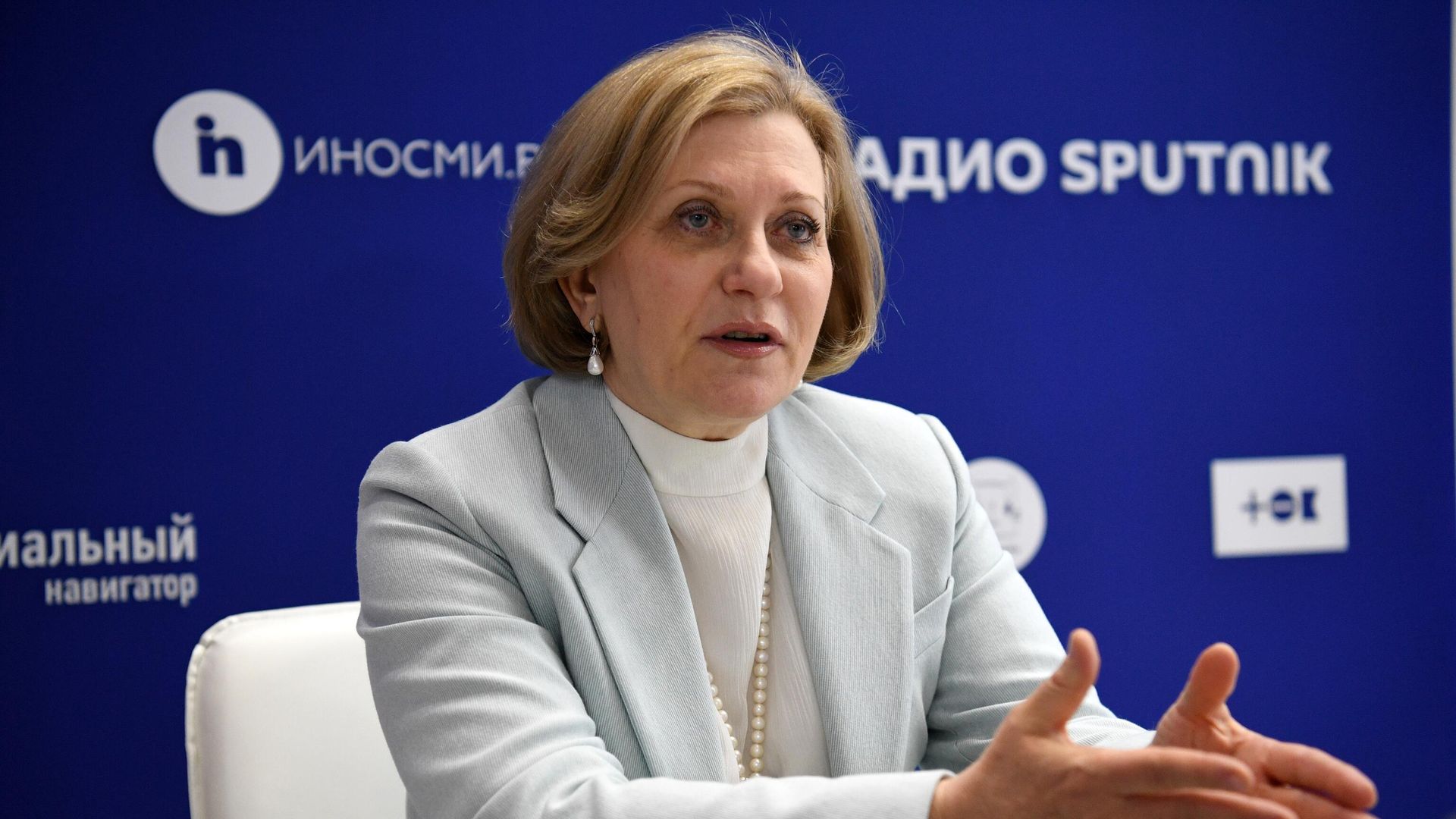 Главный государственный санитарный врач РФ Анна Попова дает интервью на стенде РИА на ПМЭФ-2022 Главный государственный санитарный врач РФ Анна Попова дает интервью на стенде РИА на ПМЭФ-2022 - РИА Новости, 1920, 16.06.2022