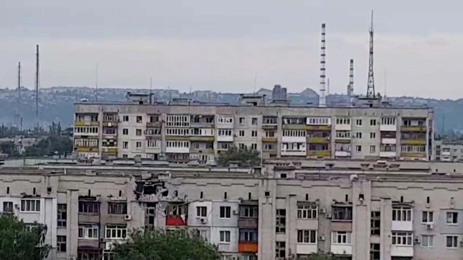 Ориентируемся уже: жители Северодонецка о жизни под постоянными обстрелами Ориентируемся уже: жители Северодонецка о жизни под постоянными обстрелами - РИА Новости, 1920, 16.06.2022