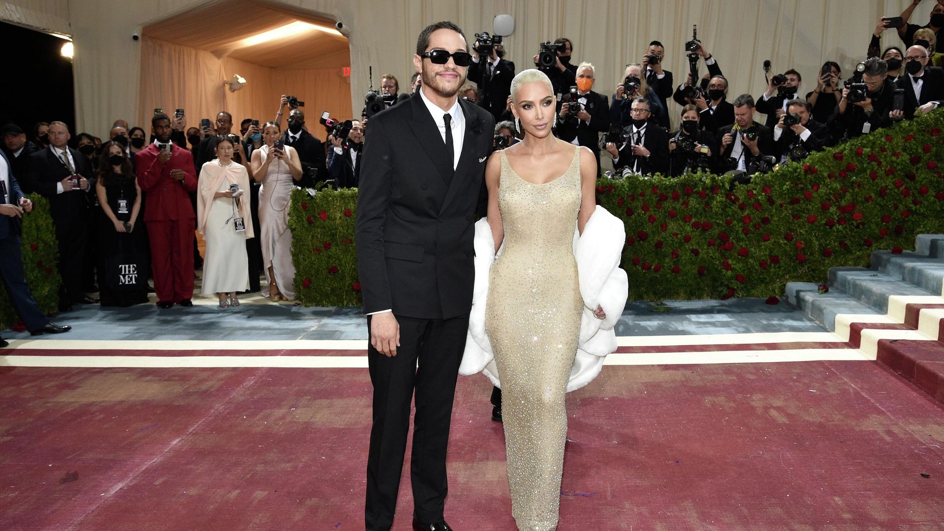 Ким Кардашьян и Пит Дэвидсон на Met Gala Ким Кардашьян и Пит Дэвидсон на Met Gala - РИА Новости, 1920, 08.07.2022