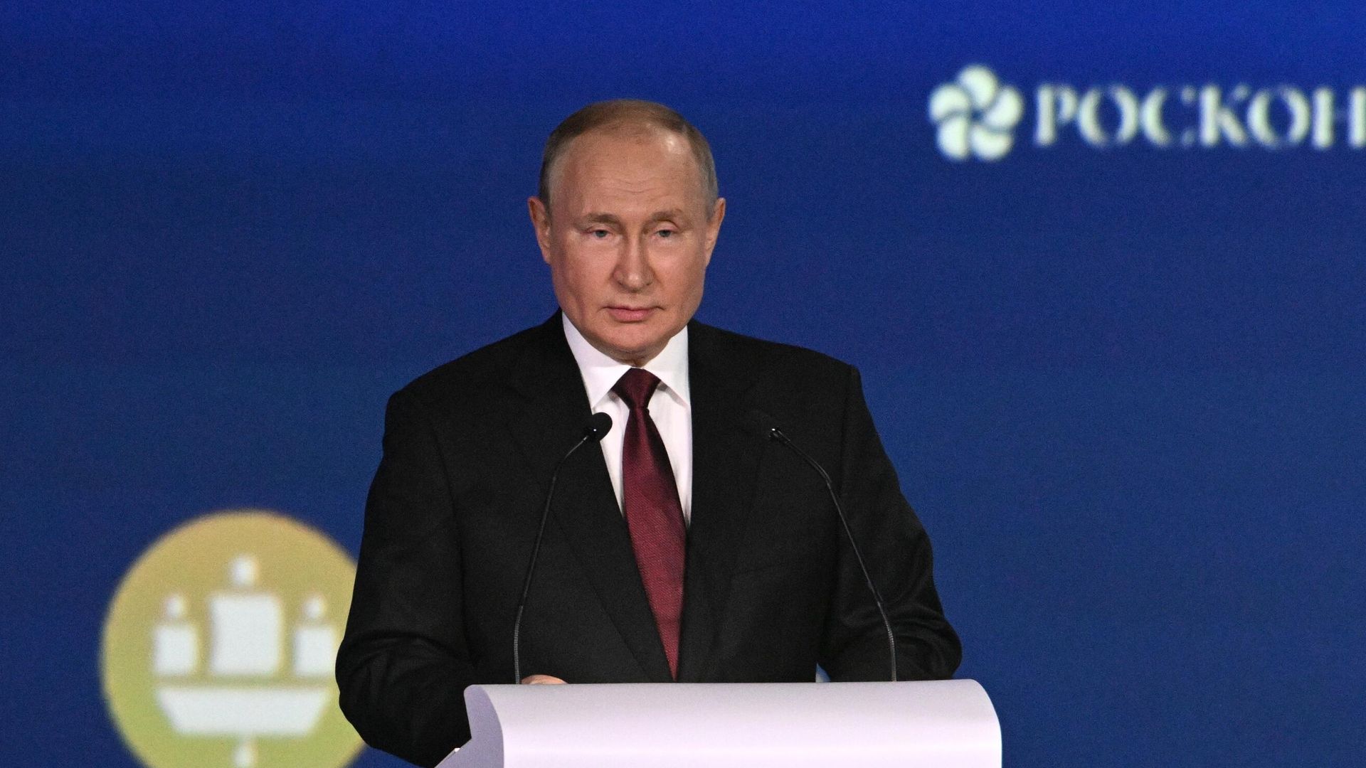 Президент РФ Владимир Путин выступает на пленарном заседании юбилейного, XXV Петербургского международного экономического форума Президент РФ Владимир Путин выступает на пленарном заседании юбилейного, XXV Петербургского международного экономического форума - РИА Новости, 1920, 17.06.2022