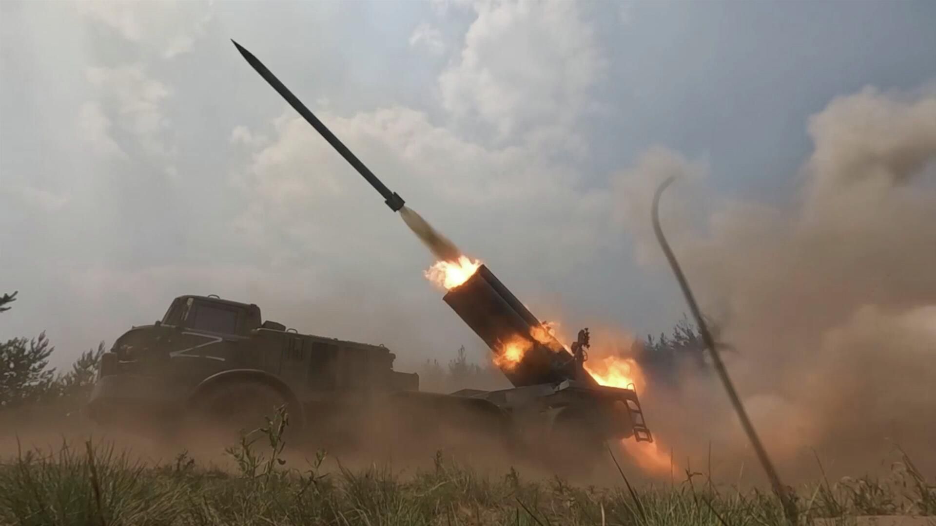 Кадры боевой работы РСЗО Ураган по целям противника на Украине Кадры боевой работы РСЗО Ураган по целям противника на Украине - РИА Новости, 1920, 20.06.2022