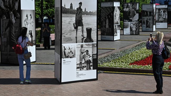 Выставка  Время и мода на Пушкинской площади