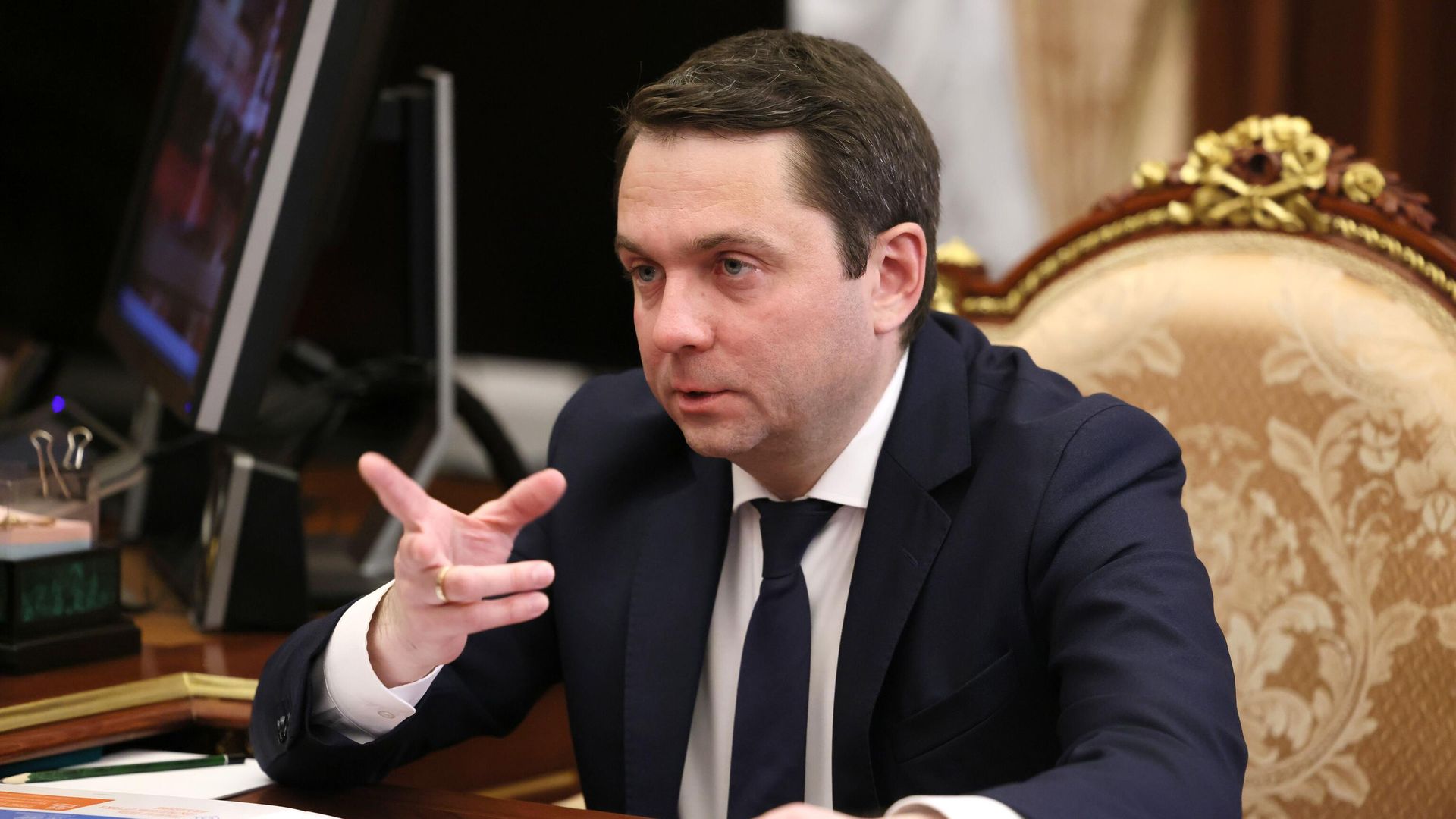 Губернатор Мурманской области Андрей Чибис во время встречи с президентом РФ Владимиром Путиным Губернатор Мурманской области Андрей Чибис во время встречи с президентом РФ Владимиром Путиным - РИА Новости, 1920, 20.06.2022