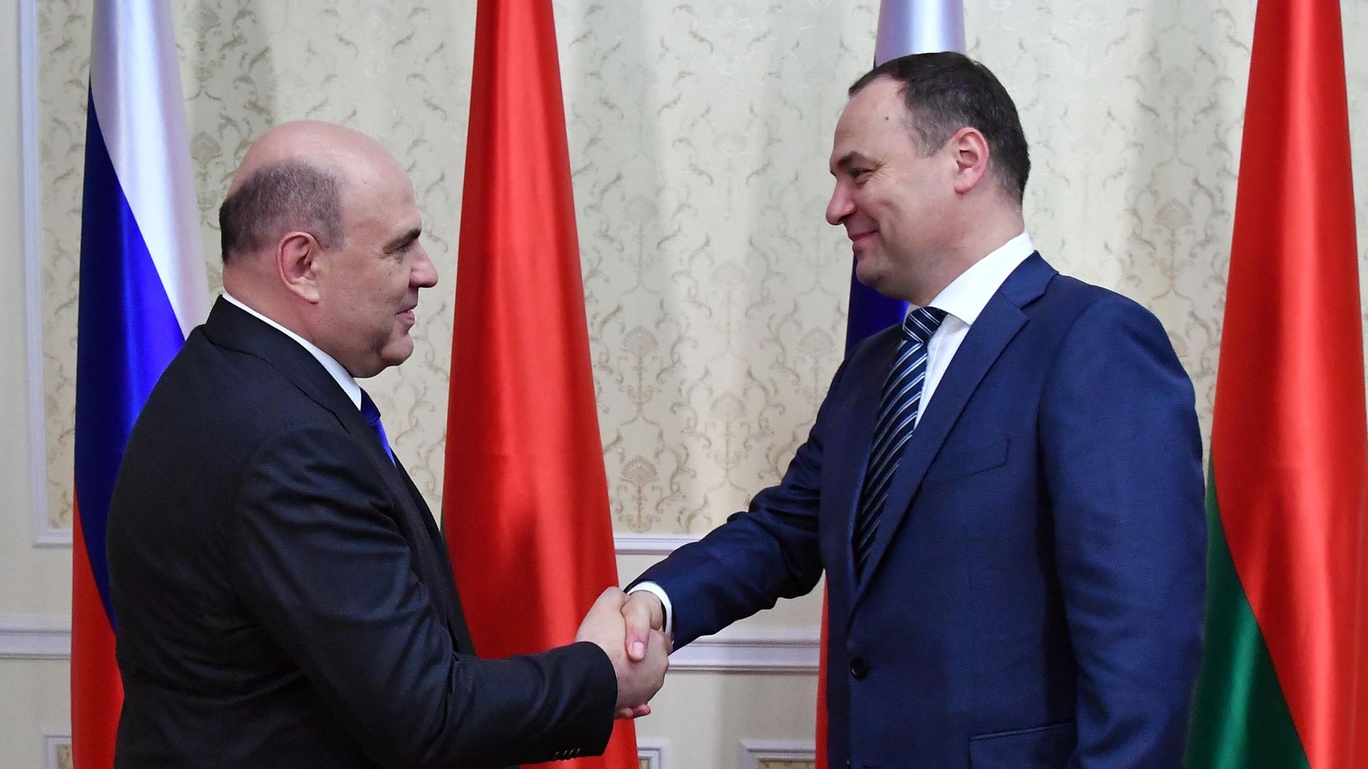 Председатель правительства РФ Михаил Мишустин и премьер-министр Белоруссии Роман Головченко во время встречи - РИА Новости, 1920, 27.03.2023