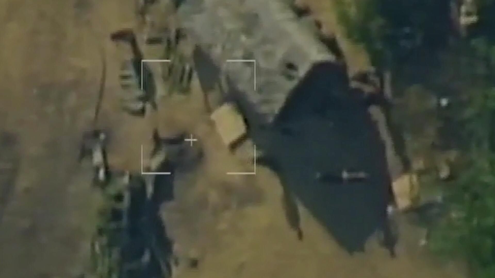 Российские артиллеристы нанесли удар по позициям ВСУ. Видео Минобороны России Российские артиллеристы нанесли удар по позициям ВСУ. Видео Минобороны России - РИА Новости, 1920, 21.06.2022