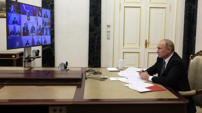 Президент РФ В. Путин провел заседание президиума Госсовета