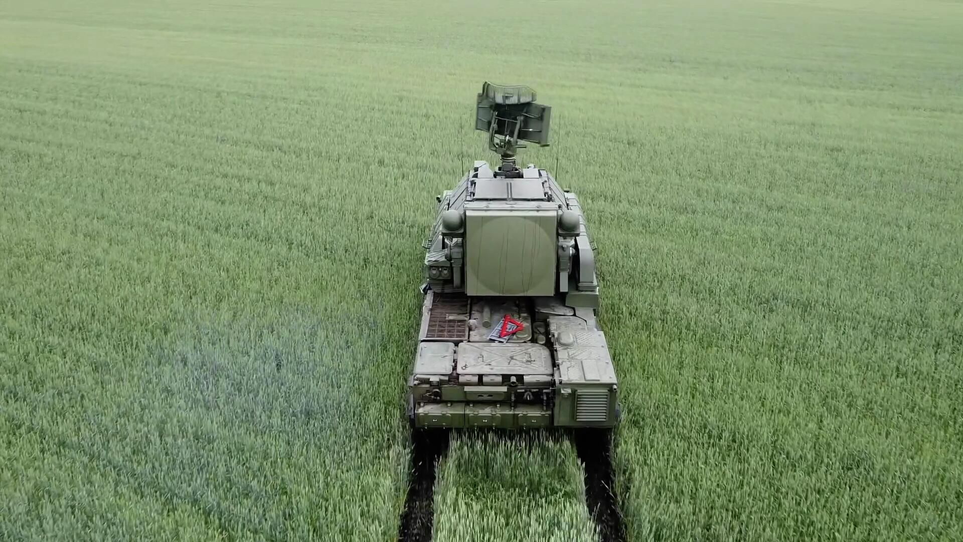 Боевая работа тактических зенитных ракетных комплексов Тор-М2 Боевая работа тактических зенитных ракетных комплексов Тор-М2 - РИА Новости, 1920, 22.06.2022