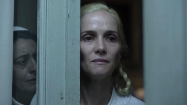 Кадр из трейлера к сериалу Святая Эвита Кадр из трейлера к сериалу Святая Эвита